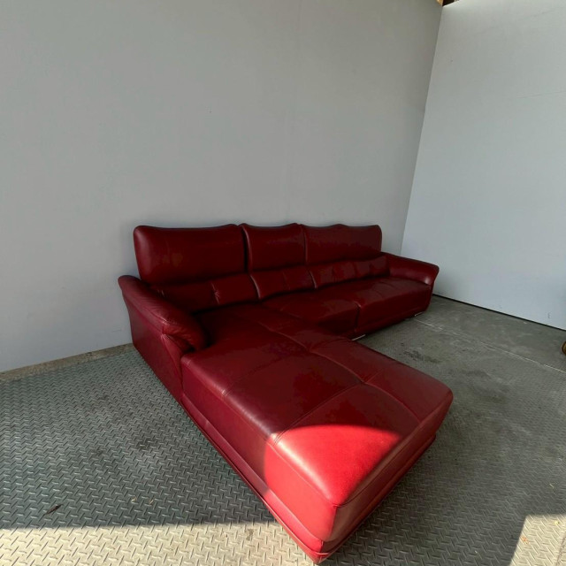 紅色皮面鐵製沙發4人