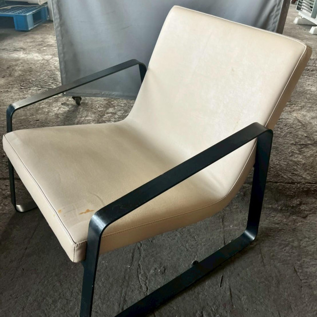 皮面鐵製沙發1人