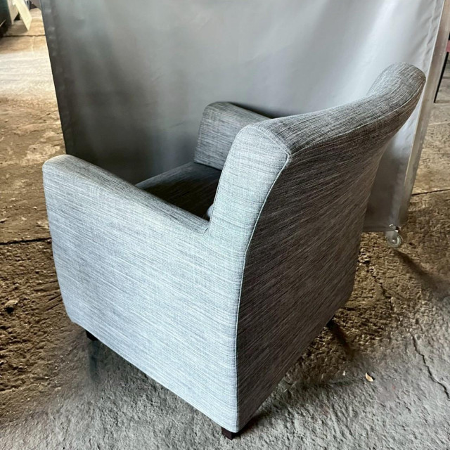 灰色布面木製沙發1人