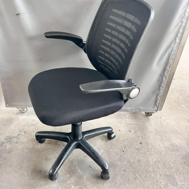 OA辦公椅扶手網面