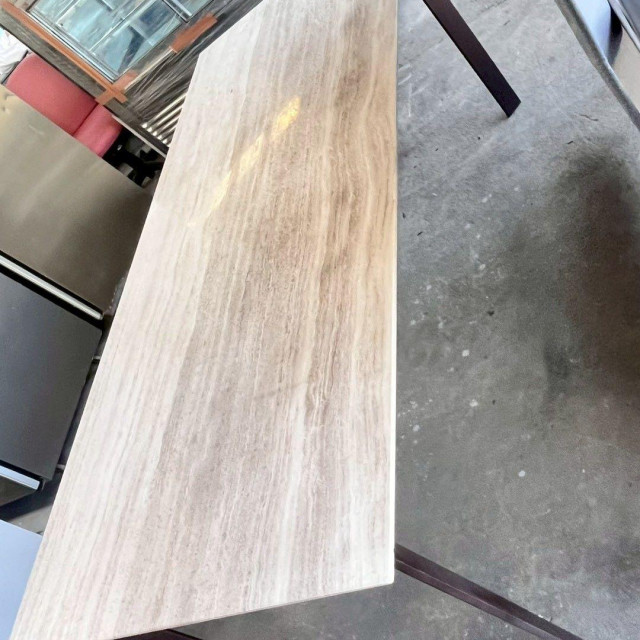 大理石面鐵製長餐桌