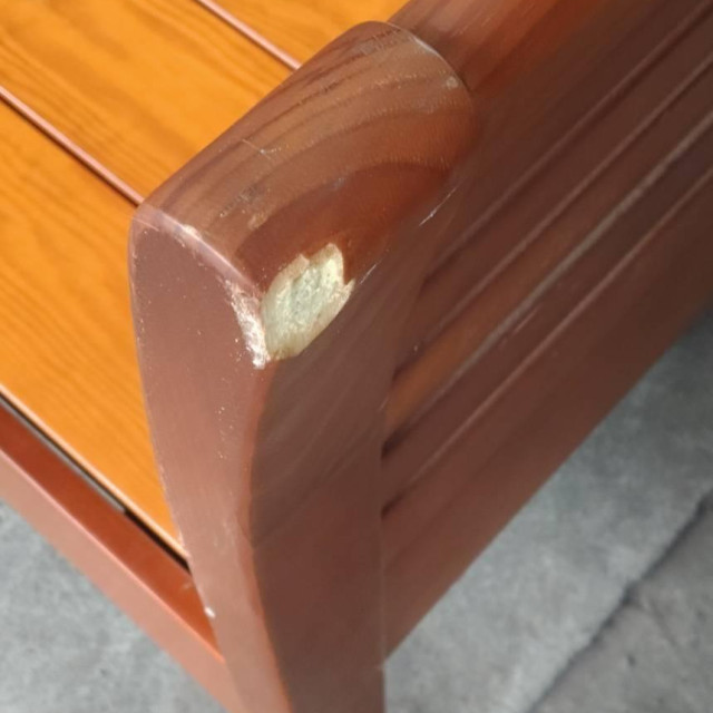 單人木製床架
