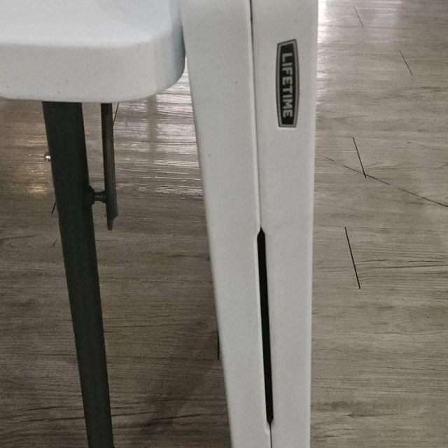 折合露營用塑膠桌