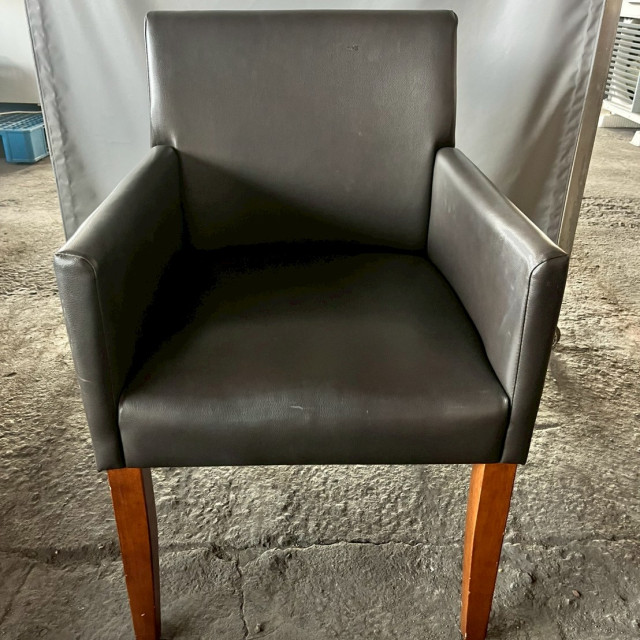 皮面木製沙發1人 單人皮沙發 休閒椅