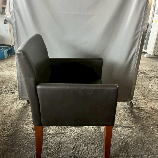 皮面木製沙發1人 單人皮沙發 休閒椅