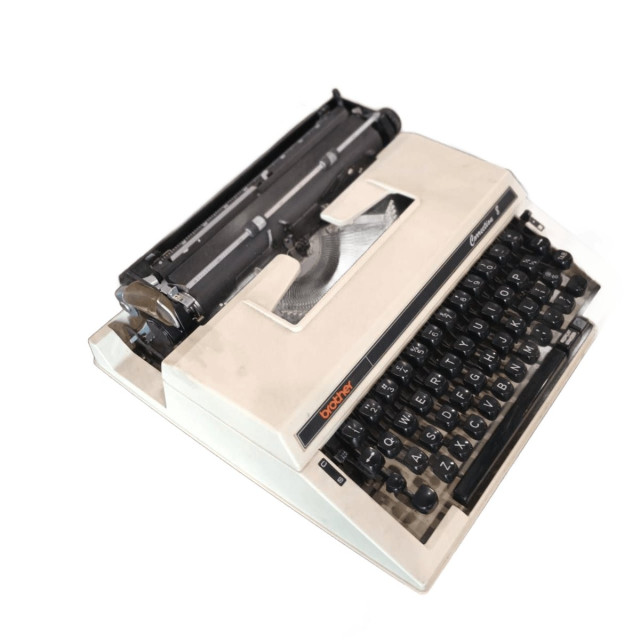 Brother 復古打字機 二手中古收藏品 Brother 復古打字機 二手中古收藏品